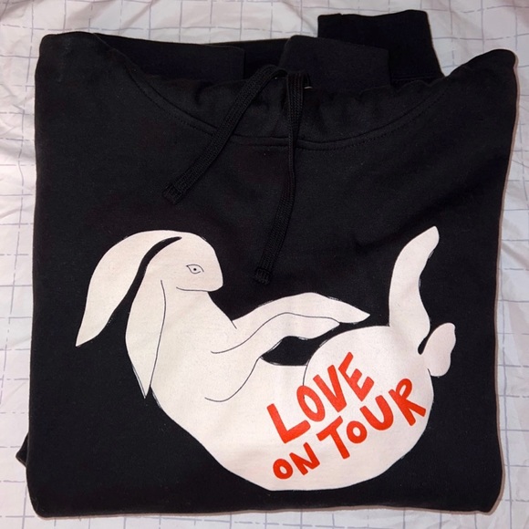 Harry Styles Love on Tour Black Hoodie - Picture 2 of 3